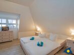 Haus Seemannsgarn - Schlafzimmer 2 mit Doppel- und Kinderbett im 1.OG
