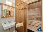 Haus Seemannsgarn - Badezimmer mit Dusche, Sauna und WC im EG