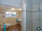 Haus Seemannsgarn - Badezimmer mit Dusche und WC im 1.OG
