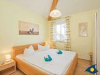 Villa Ilona Whg. 06 - Schlafzimmer mit Doppelbett