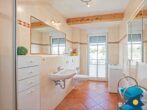 Villa Ilona Whg. 06 - Badezimmer mit Dusche und WC