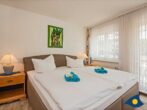 Ostseepark 12 Whg. 02 //- - Schlafzimmer mit Doppelbett