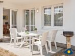 Ostseepark 12 Whg. 02 //- - Terrasse mit Sitzgelegenheit