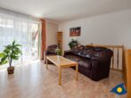 Haus Möwe Whg. 04 - Wohnbereich mit Couch und TV