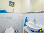 Villa Ilse Whg. 03 - Badezimmer mit Badewanne, Dusche und WC