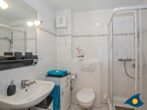 Ferienwohnung Strandläufer - Whg. 06 // - Badezimmer mit Dusche und WC