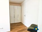 Bernsteinquartier Whg. 11 Inselglück - Schlafzimmer 2 mit TV und Zugang zu einem Bad
