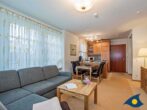 Villen am Goethepark, Villa Christiane, Whg. 04 Lena - Wohnzimmer mit Essbereich und Küchenzeile