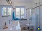 Villa Vogelbusch - Badezimmer 1 mit Dusche und WC im Obergeschoss