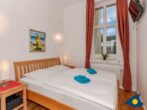 Villa Frisia Whg. 22 - Schlafzimmer mit Doppelbett