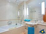 Villen am Goethepark, Villa Christiane, Whg. 07 - Badezimmer mit Badewanne und WC