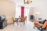Blaue Welle Whg. 18 - Wohn- / Essbereich mit Zugang zum Balkon