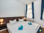Villa Sonnenschein Whg. 03 /- - Schlafzimmer mit Doppelbett