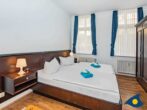 Villa Sonnenschein Whg. 03 /- - Schlafzimmer mit Doppelbett
