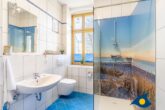 Ostseevilla Whg. 02 - Badezimmer mit großer ebenerdiger Dusche