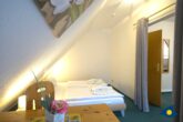 Kirchstraße Whg. 01 /- - Schlafzimmer mit Zugang zum Balkon