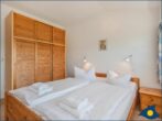 Haus Perle Whg. 01 - Schlafzimmer mit Doppelbett