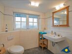 Haus Klabautermann - Schlafzimmer 2 mit Dusche und WC im 1.OG