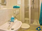 Villa Waldblick Whg. 07 - Badezimmer mit Dusche und WC