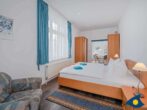 Rolandseck I, Whg. 09 //- - Schlafzimmer mit Doppelbett