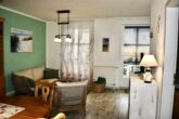 Villa Margot Whg. 08 - Wohnzimmer mit Zugang zum Balkon