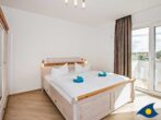 Villa Hügel B 02 - Zaczernie - Schlafzimmer mit Doppelbett