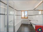 Villa auf der Düne Whg. 01 - Tageslichtbad mit Badewanne, Dusche und Bidet