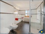 Villa auf der Düne Whg. 06 - Badezimmer mit Badewanne, Dusche und Bidet
