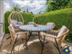 Villa Waldblick Whg. 02 - Terrasse mit Sitzgelegenheiten