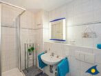 Villa Strandperle, Whg. 25 - Badezimmer mit Dusche und WC