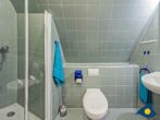 Ferienhaus Melle 02 - Badezimmer mit Dusche und WC im 1.OG