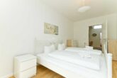 Villa Livia Whg. 02 /- - Schlafzimmer 2 mit Doppelbett und Erker