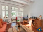 Villa Waldblick Whg. 08 - Wohnzimmer mit Zugang zur Verranda und zur Terrasse