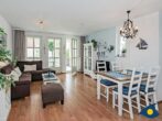 Villa Margot Whg. 11 / - Wohnzimmer mit Zugang zum Balkon